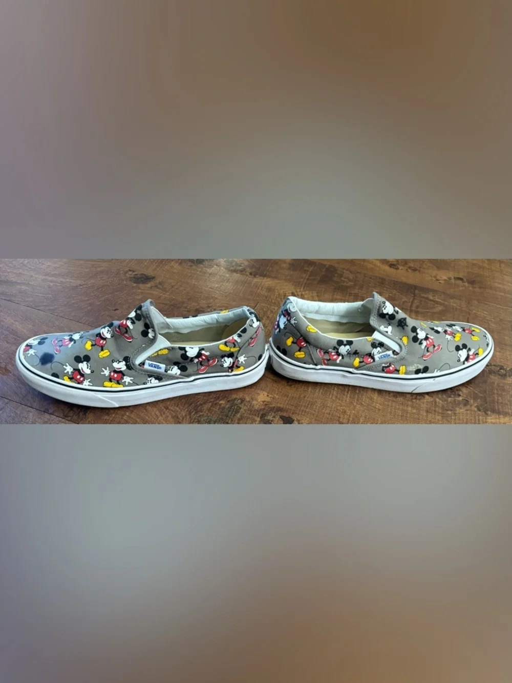 Vans x Disney Mickey Mouse classic  slip on shoes Sz 10 men